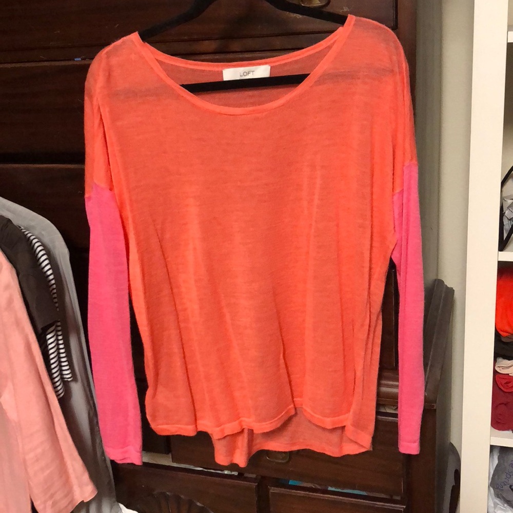 Great gently used lightweight knit sweater & pants
